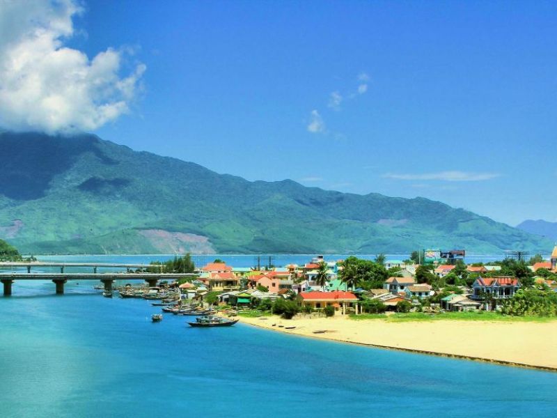 Lang Co contributes many of the most luxurious resorts in Asia